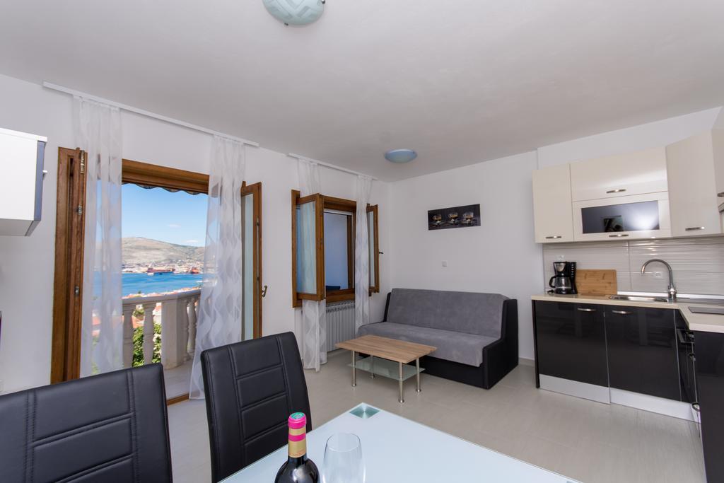 Apartments Bisera Trogir Exterior foto